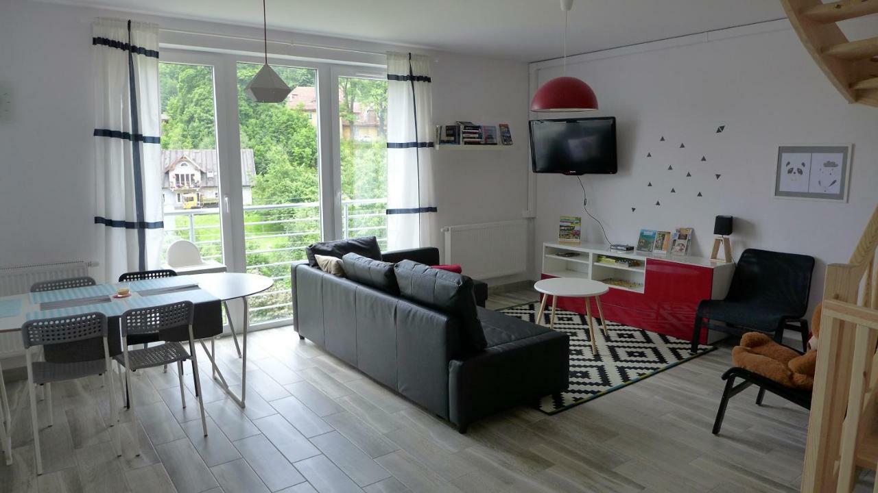Apartament Rodzinny Plus Mountain Aparts Świeradów-Zdrój エクステリア 写真